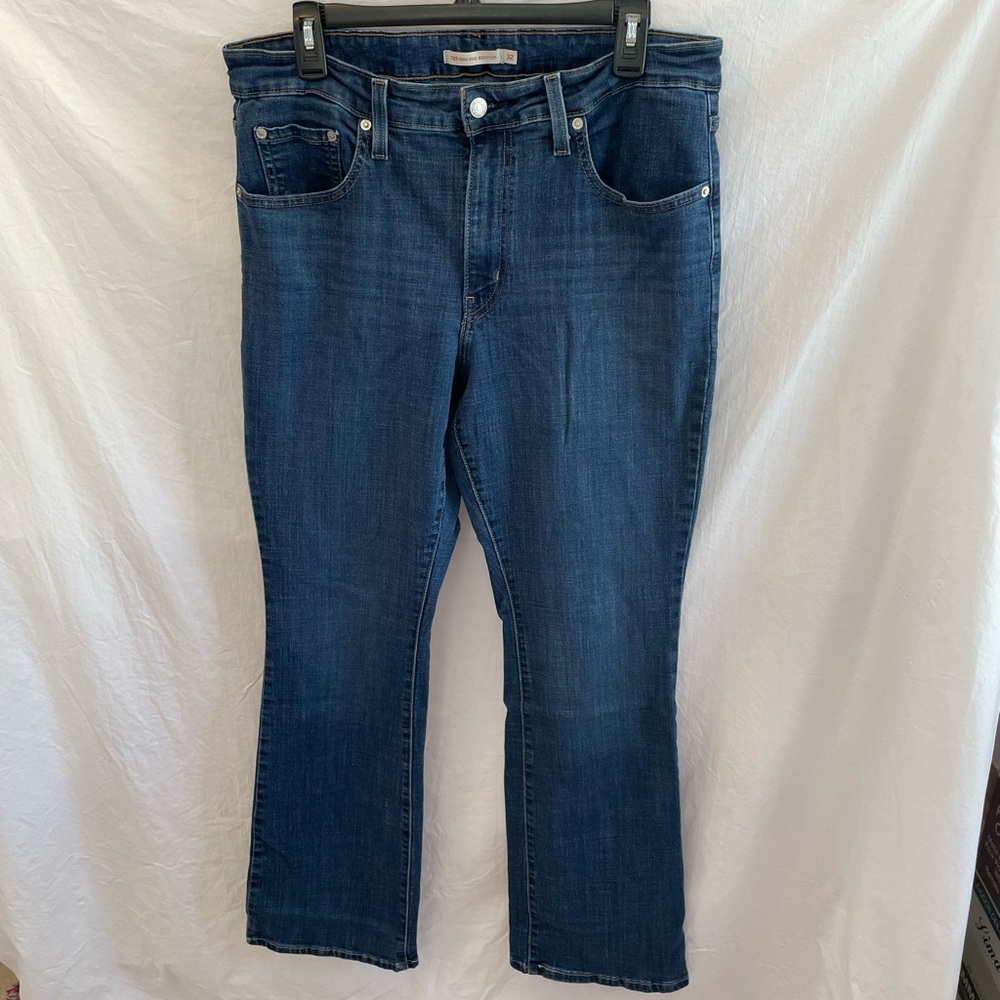 Levi's Women's Dark Blue Boot Cut Jeans